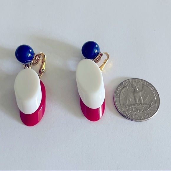 Trifari Patriotic Clip On Earrings Lucite Dangle Vintage Red White Blue - Picture 8 of 11